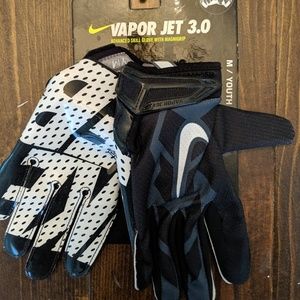 NWT Nike Vapor 3.0 Youth Football Gloves